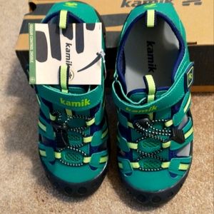 NEW Kamik Crab Green Size 4 Kids Sandals Water Shoes